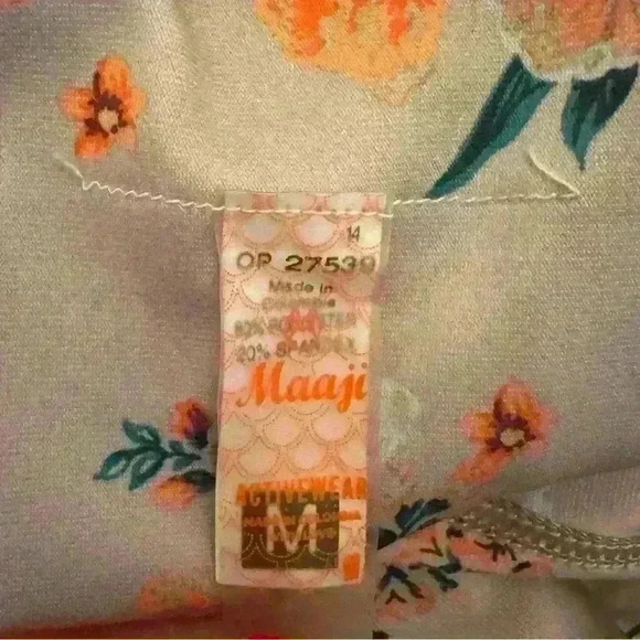 Maaji Reversible Butterly Leggings - Picture 2 of 4